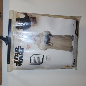 Child Halloween Costume. Disney Star Wars. For 2 to 3 years. New In Package